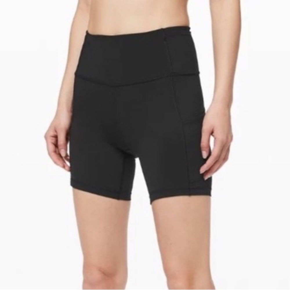 lululemon Fast and Free Biker Short, size 4. 6” inseam